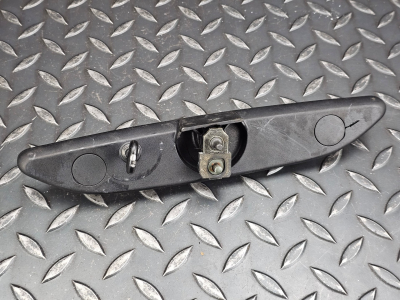 BMW 5 Series Wiper Pivot Shaft