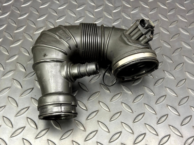 Mercedes-Benz C-Class, E-Class Air Intake Pipe