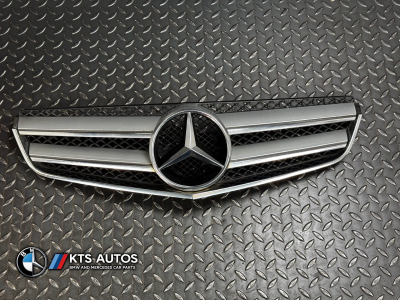 Mercedes-Benz E-Class Front Bumper Main Grille