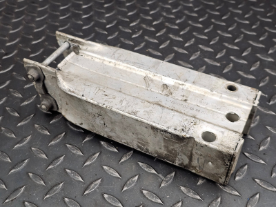 Mercedes-Benz E-Class Crash Bar Support Bracket