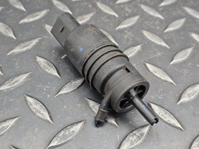 Mercedes-Benz E-Class, C-Class Windscreen Washer Pump