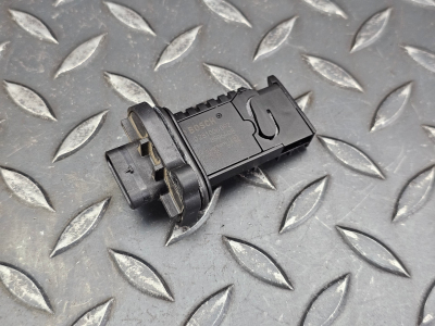 BMW 1 Series, 2 Series, 3 Series, 4 Series, 5 Series, X3, X5 Hot film air mass meter