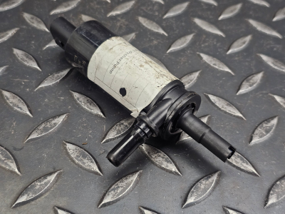 BMW 2 Series, X5, X6 Windscreen Washer Pump