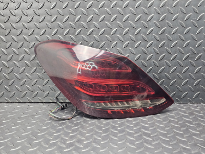 Mercedes-Benz C-Class Left Tail Light