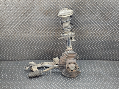 Mercedes-Benz CLA Right Front Complete Leg Wheel Hub