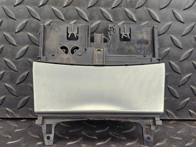 Mercedes-Benz C-Class, E-Class Centre Console Ash Tray