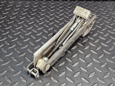Mercedes-Benz E-Class, C-Class, W204, W212 Car Jack