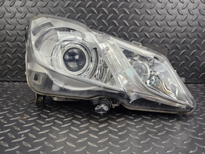 Mercedes-Benz E-Class Right Headlight
