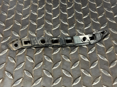 Mercedes-Benz A-Class Rear Left Bumper Bracket