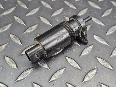 Mercedes-Benz CLA Windscreen Washer Pump