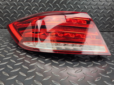 Mercedes-Benz E-Class Rear Left Tail Light