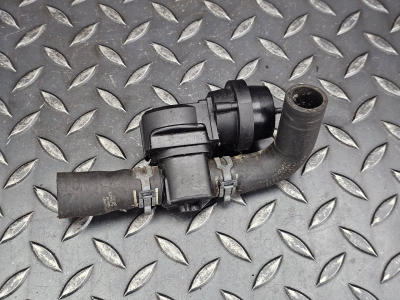 Mercedes-Benz GLA, C-Class, E-Class, A-Class Water Coolant Shut Off Valve