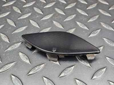 Mercedes-Benz E-Class Front bumper tow eye cover
