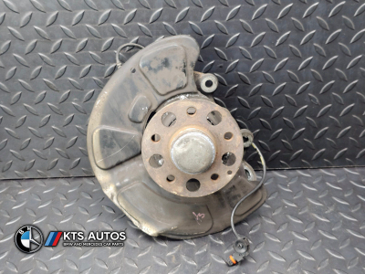Mercedes-Benz E-Class Front Left Wheel Hub