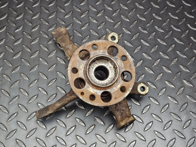 Mercedes-Benz A-Class, B-Class Front Right Wheel Hub Carrier