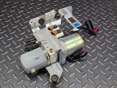 Mercedes-Benz E-Class Convertible Roof Pump
