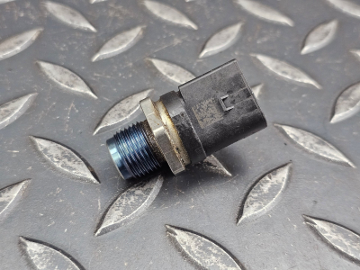 BMW 1 Series, 3 Series, 5 Series, 6 Series, 7 Series, 4 Series Fuel Rail Pressure Sensor