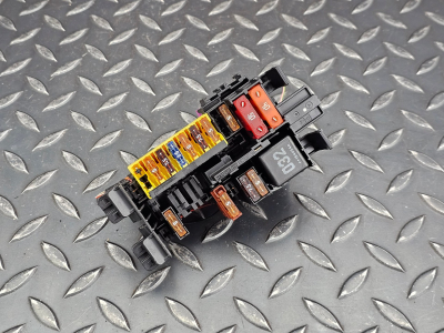 Mercedes-Benz E-Class, C-Class Fuse Box
