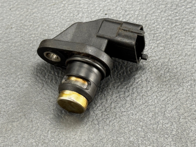 Mercedes-Benz Sprinter, VITO, CLK, SLK Camshaft Position Sensor