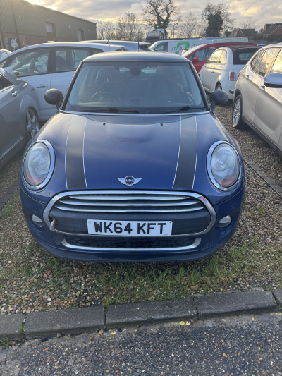 MINI Cooper photo 3