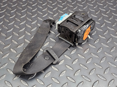 Mercedes-Benz A-Class, CLA Rear Seat Belt