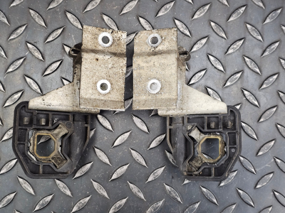 BMW 1 Series, 3 Series Radiator Mount Bracket Pair
