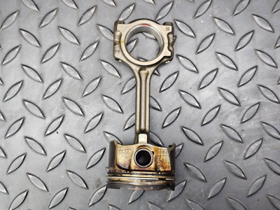 Mercedes-Benz A-Class Piston Con Rod
