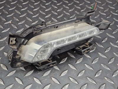 Mercedes-Benz E-Class Right Day Time Running Light