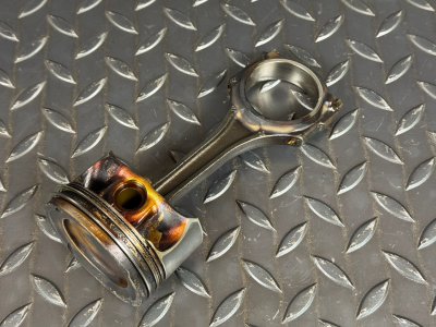 Mercedes-Benz C-Class Piston Con Rod