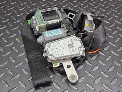 Mercedes-Benz E-Class Front Right Seatbelt