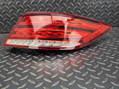 Mercedes-Benz E-Class Rear Right Tail Light
