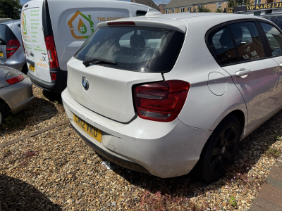 BMW 1 Series photo 2