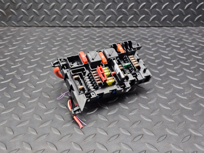 MINI Cooper Power distribution box w fuse
