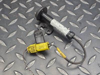 BMW 5 Series, 6 Series, 7 Series Bonnet Hinge Actuator