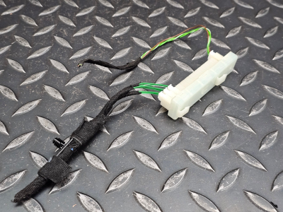 Mercedes-Benz A-Class, E-Class, B-Class, CLA Voltage Distributor