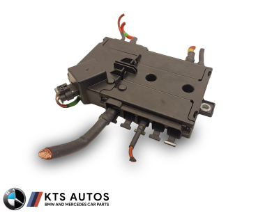 Mercedes-Benz C-Class Fuse Relay Box