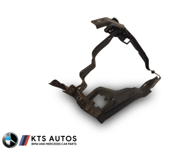 Mercedes-Benz C-Class Front Right Headlight Bracket