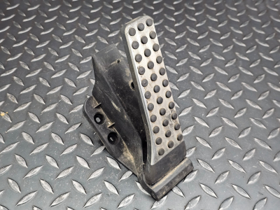 Mercedes-Benz C-Class, E-Class Accelerator Pedal