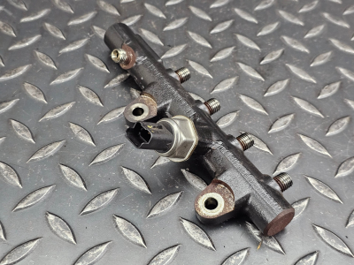 Mercedes-Benz A-Class Fuel Rail