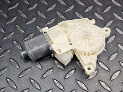 Mercedes-Benz C-Class Front Left Window Motor