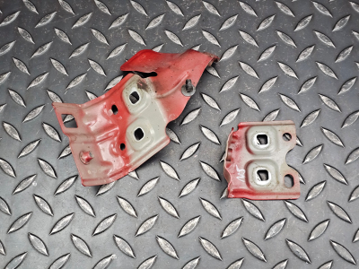 Mercedes-Benz A-Class Left Wing Bracket Set
