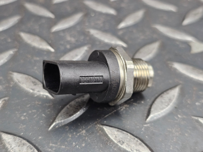 BMW 1 Series, 2 Series, 3 Series, 5 Series, 7 Series, X3, X5, X6 Fuel Rail Pressure Sensor