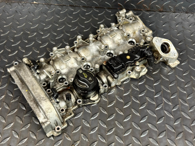 Mercedes-Benz C-Class Rocker Cover