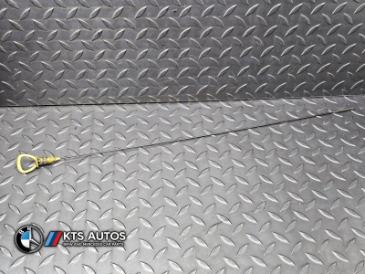 Mercedes-Benz Sprinter Oil level dipstick