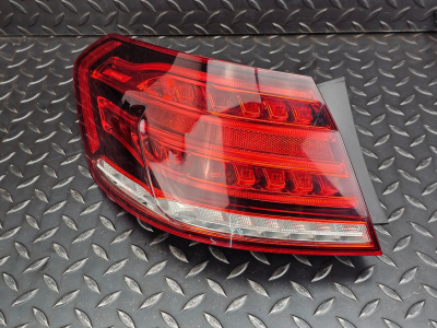 Mercedes-Benz E-Class Rear Left Tail Light