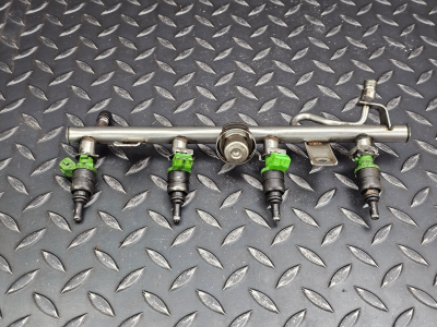 Mercedes-Benz C-Class Fuel Rail