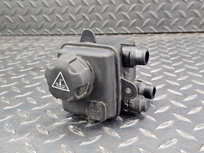BMW i3 Coolant Expansion Tank Bottle