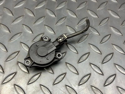 Mercedes-Benz C-Class Camshaft Position Sensor