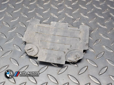 BMW 1 Series, 3 Series Bulb Access Left