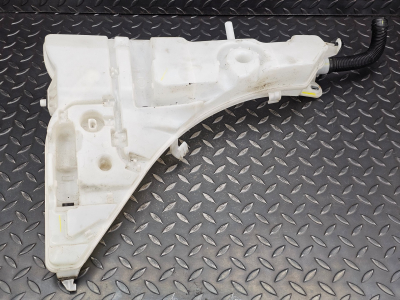 BMW X5 Windscreen Washer Bottle